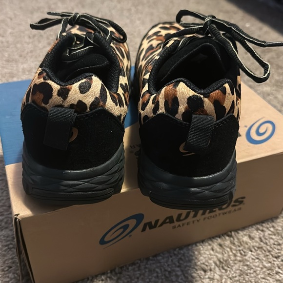 Nautilus safety footwear - Picture 4 of 8